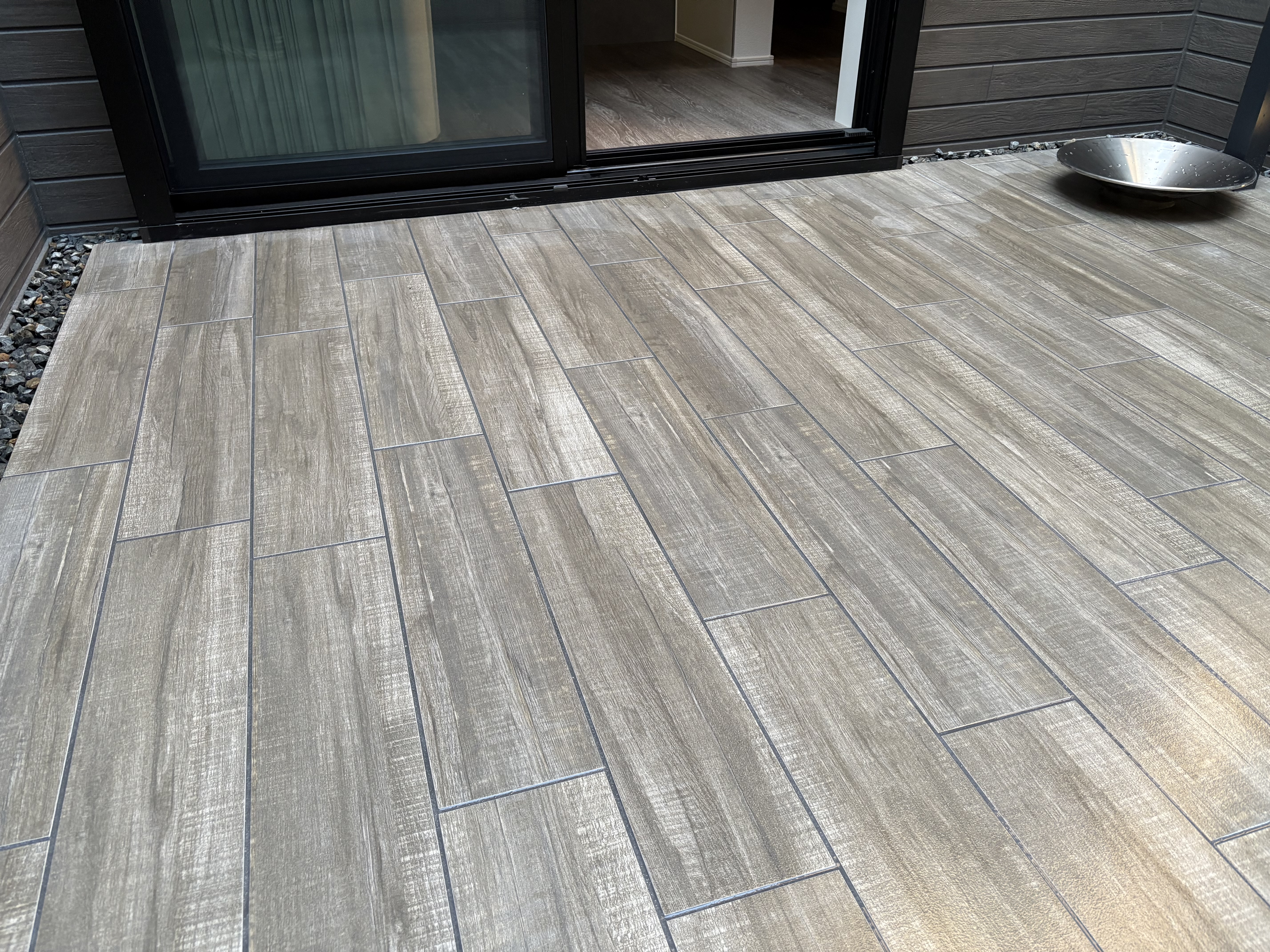 No.144 リフォーム工事 フルフラットテラス 木目タイル 画像