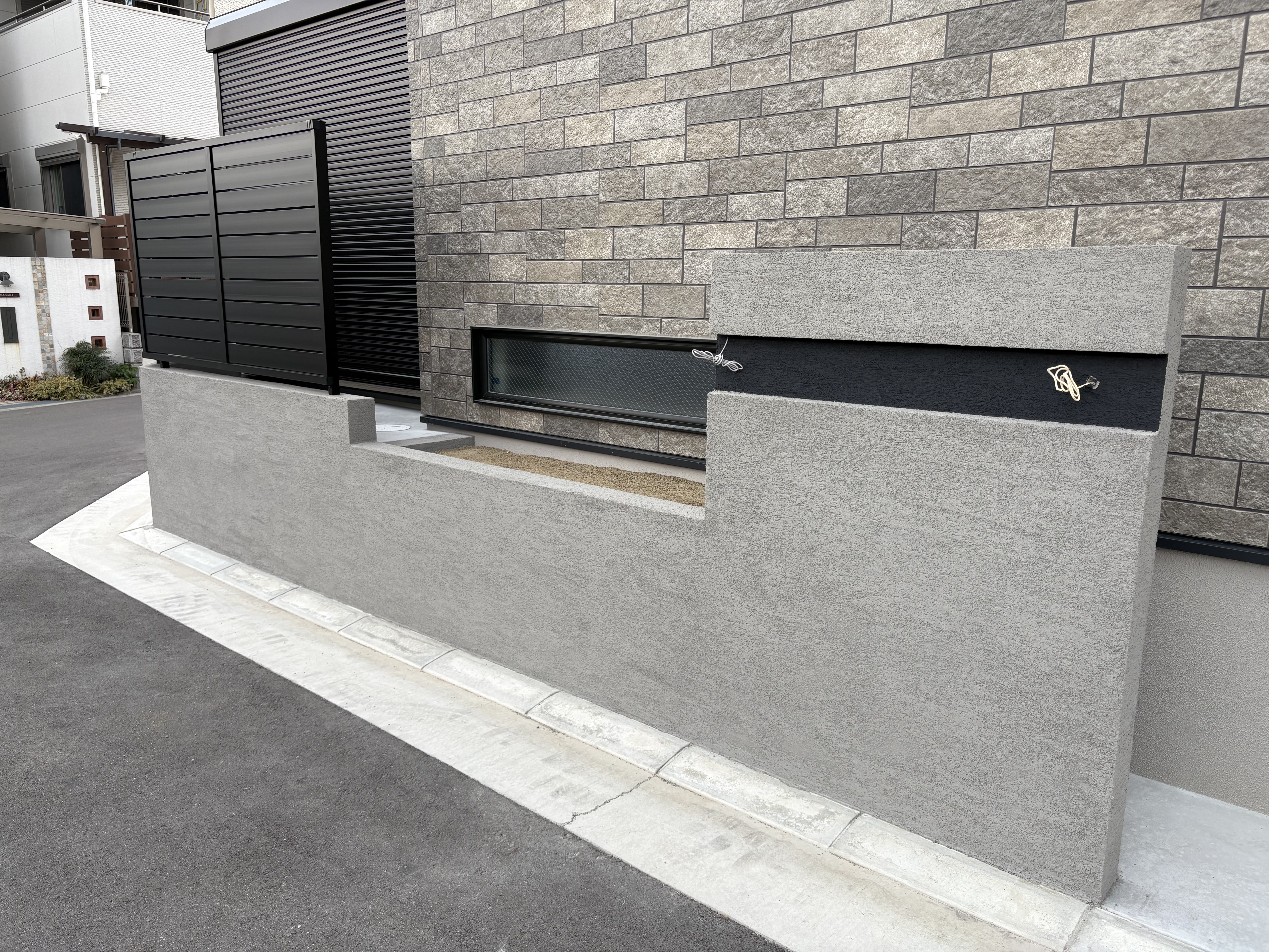 汚れにくい左官門柱 画像