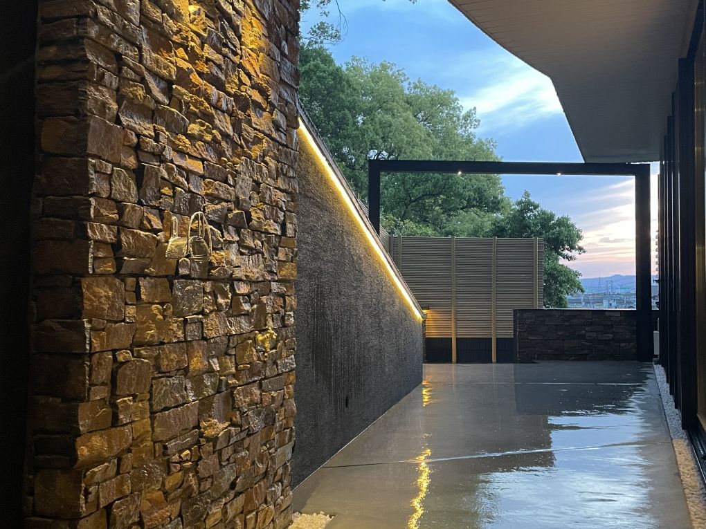 No.94 リフォーム工事　モダンハイドアウトスタイル　主庭外構 画像