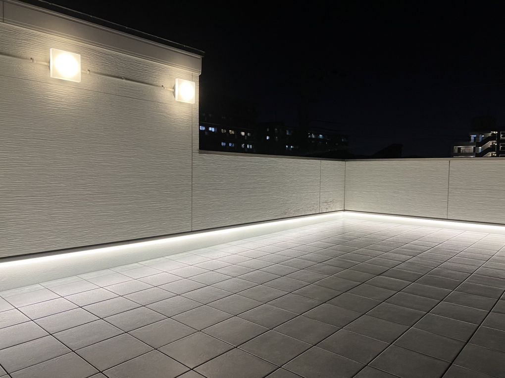 No.100 リフォーム工事　屋上タイルライティング工事 画像