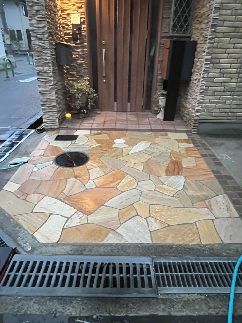 No.126 リフォーム工事　アプローチ　乱系石工事 画像