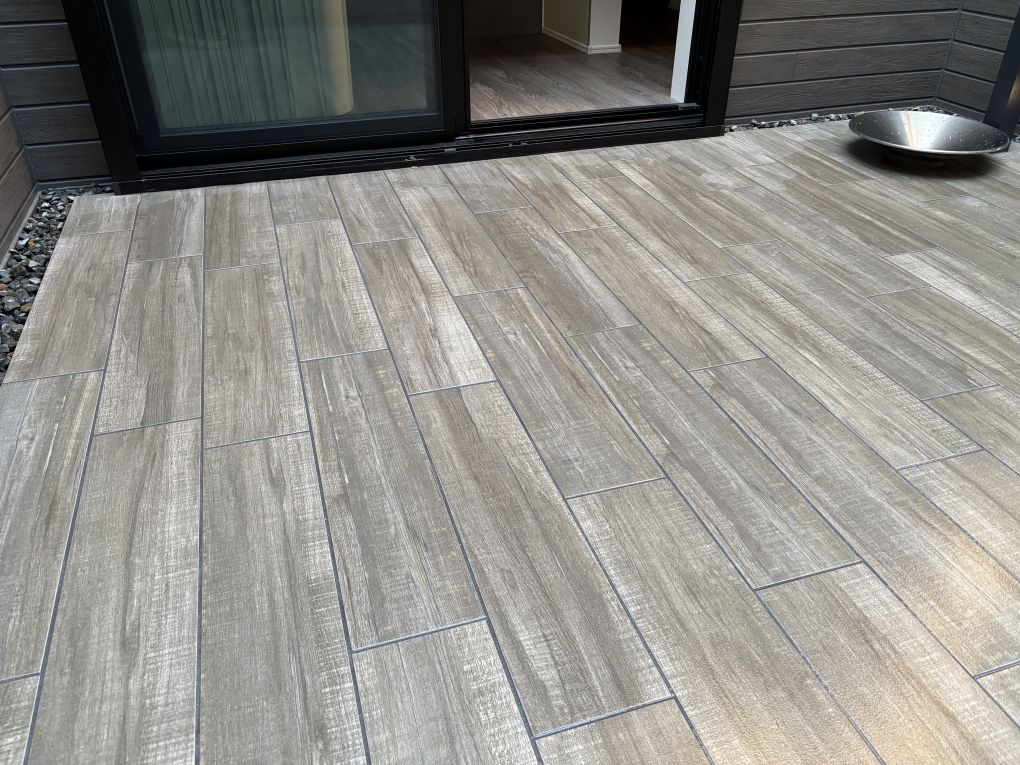 No.144 リフォーム工事　フルフラットテラス　木目タイル 画像