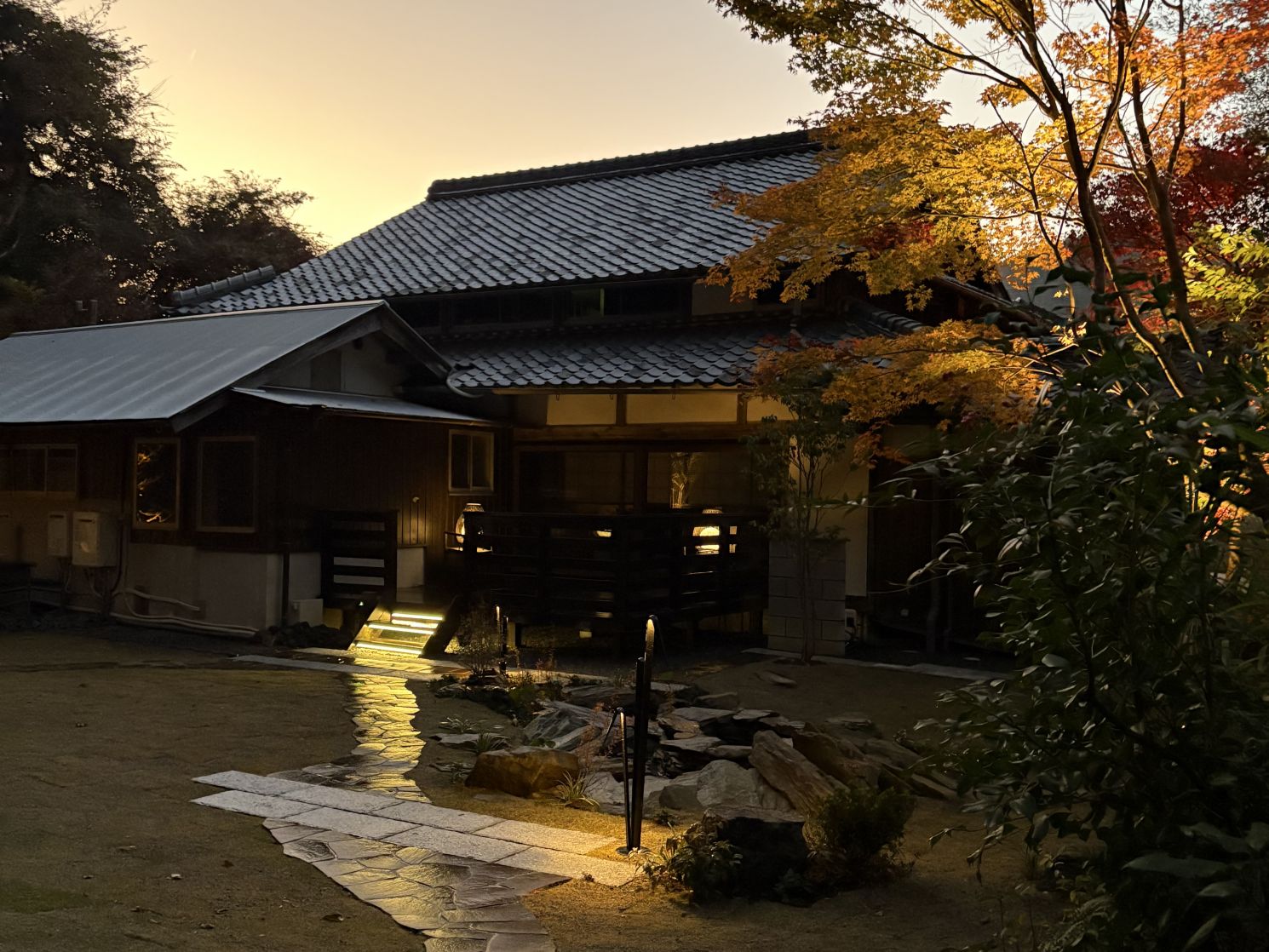 古民家旅館のお庭造園工事 画像