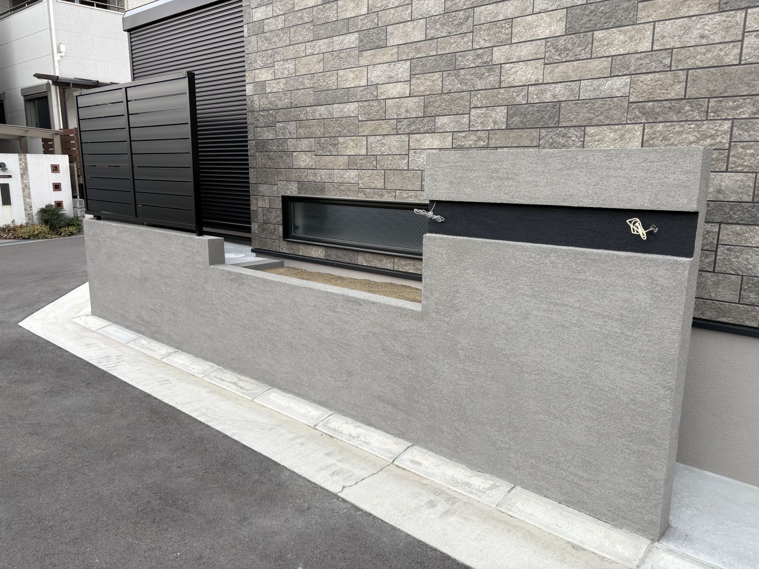 汚れにくい左官門柱 画像