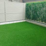 天然芝から人工芝までの張り替えの流れをのせた投稿をしております！ アイキャッチ画像